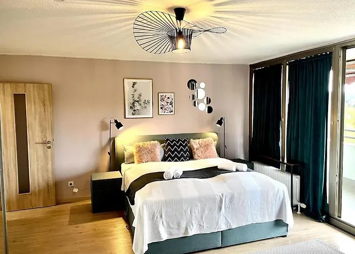 Cozy Apartment Mit Malerischem Ausblick